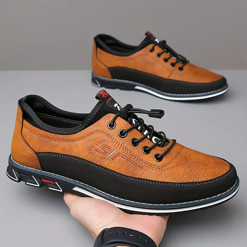 Edmund Classic Oxford Shoes - detail view