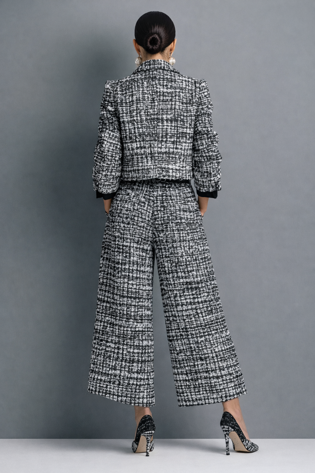Lucía Sophisticated & Versatile Set - back view
